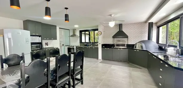 Casa com 5 Quartos para alugar, 300m² no Riviera, Bertioga