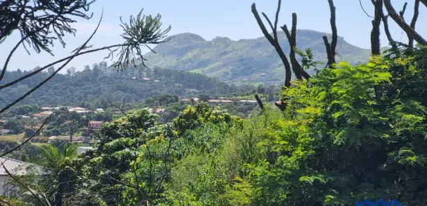 Fazenda / Sítio / Chácara com 3 Quartos à venda, 1000m² no , Mairinque