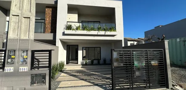 Sobrado com 3 Quartos à venda, 122m² no Itacolomi, Balneário Piçarras