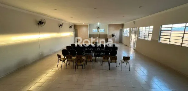 Galpão / Depósito / Armazém à venda, 181m² no Planalto, Uberlândia