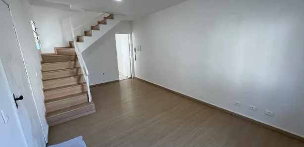 Casa de Condomínio com 2 Quartos para alugar, 60m² no Sítio das Paineiras/California, Barueri