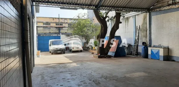 Galpão / Depósito / Armazém para alugar, 699m² no Centro, Nilópolis