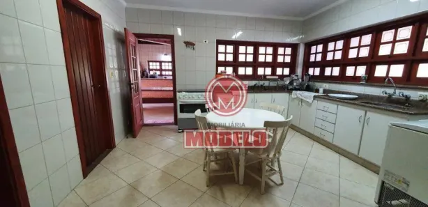Fazenda / Sítio / Chácara com 5 Quartos à venda, 380m² no Colinas do Piracicaba (Ártemis), Piracicaba