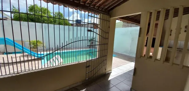 Casa com 3 Quartos para alugar, 85m² no Monte Castelo, Parnamirim