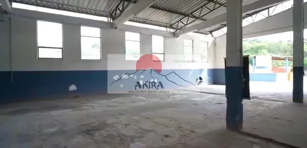 Galpão / Depósito / Armazém para alugar, 686m² no Luiz Fagundes, Mairiporã