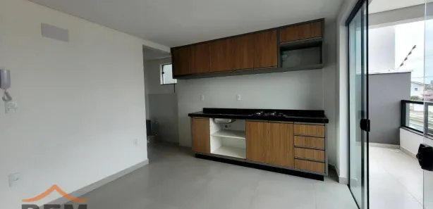 Apartamento com 2 Quartos para alugar, 65m² no Gravatá, Navegantes