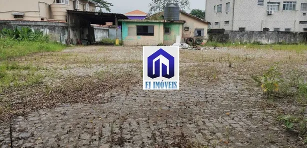 Terreno / Lote / Condomínio à venda, 3240m² no Vila Paulista, Cubatão