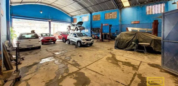 Galpão / Depósito / Armazém para venda ou aluguel, 380m² no Santa Rosa, Niterói