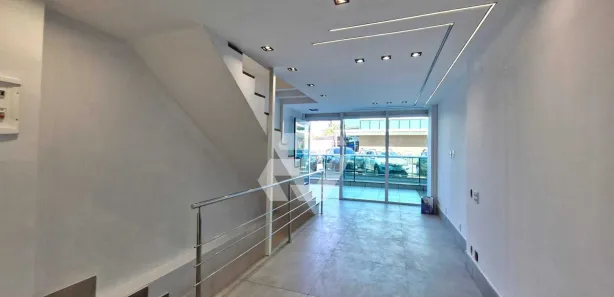 Loja / Salão / Ponto Comercial à venda, 83m² no Recreio dos Bandeirantes, Rio de Janeiro