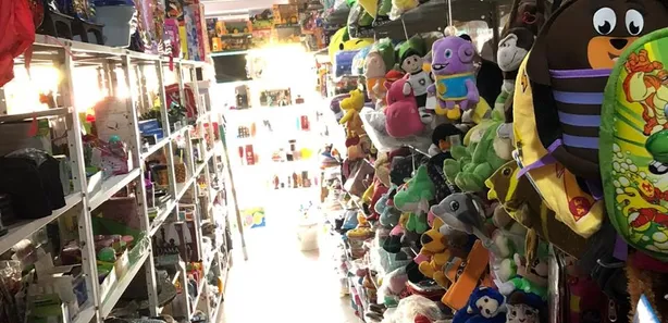 Loja / Salão / Ponto Comercial à venda, 40m² no Goitacazes, Campos dos Goytacazes