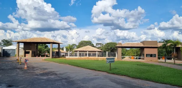 Casa de Condomínio com 2 Quartos à venda, 149m² no Setor Central, Hidrolândia