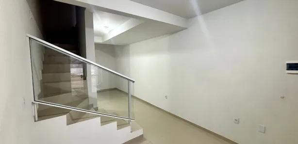 Casa com 2 Quartos para alugar, 60m² no Velha Central, Blumenau
