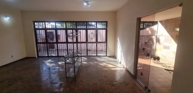Prédio Inteiro com 4 Quartos para venda ou aluguel, 274m² no Jardim Chapadão, Campinas