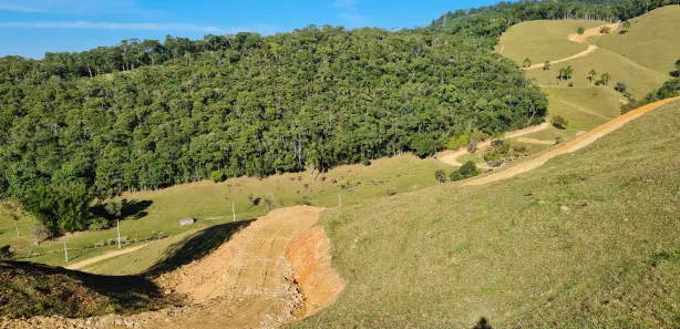 Fazenda / Sítio / Chácara à venda, 38000m² no , Águas Mornas