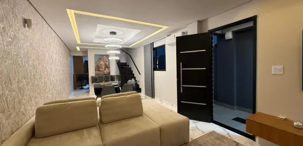 Sobrado com 4 Quartos à venda, 161m² no Guilhermina, Praia Grande