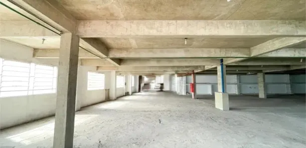 Galpão / Depósito / Armazém para alugar, 671m² no Jardim Flórida, Barueri