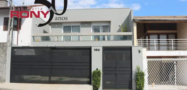 Sobrado com 3 Quartos à venda, 353m² no Vila Paraíba, Guaratinguetá