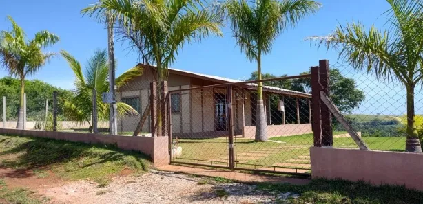 Fazenda / Sítio / Chácara com 2 Quartos à venda, 77m² no , Sertanópolis