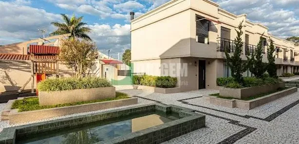 Casa de Condomínio com 3 Quartos para alugar, 157m² no Jardim Social, Curitiba