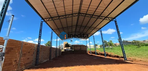 Galpão / Depósito / Armazém para alugar, 300m² no Condomínio Portal das Águas, Hidrolândia