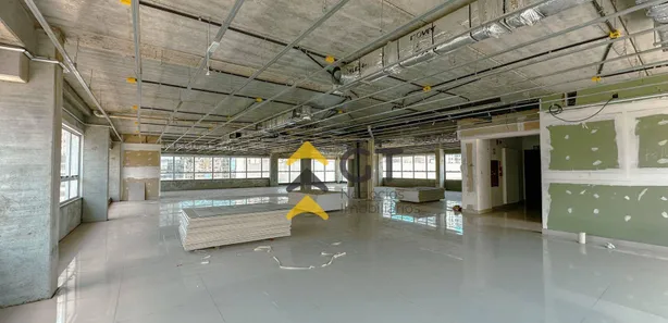 Prédio Inteiro para venda ou aluguel, 323m² no Gleba Fazenda Palhano, Londrina