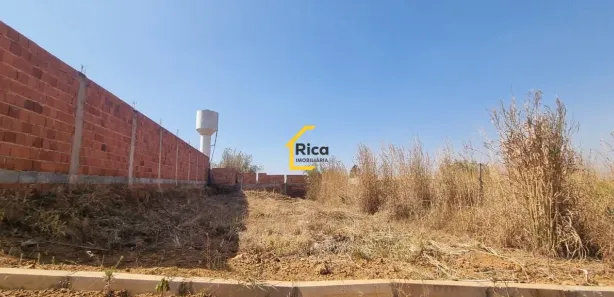 Terreno / Lote / Condomínio à venda, 400m² no Taguatinga Norte, Brasília