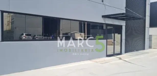 Galpão / Depósito / Armazém para alugar, 930m² no Portão, Arujá