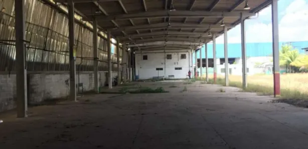 Galpão / Depósito / Armazém à venda, 3200m² no Pólo de Apoio, Camaçari