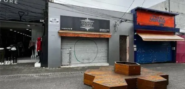 Loja / Salão / Ponto Comercial à venda, 219m² no Centro, Cotia