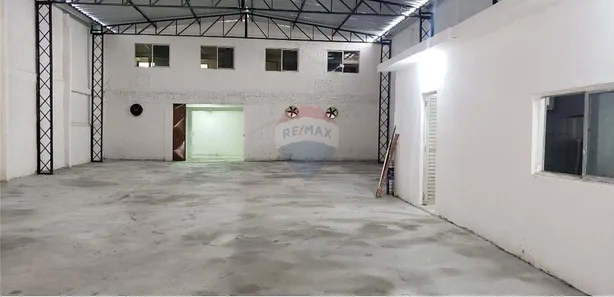 Galpão / Depósito / Armazém à venda, 242m² no Santo Inácio, Cabo de Santo Agostinho