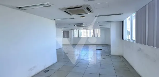 Conjunto Comercial / Sala para alugar, 400m² no Enseada do Suá, Vitória