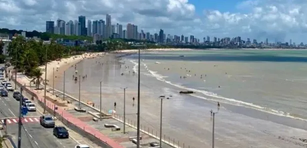 Hotel / Motel / Pousada com 49 Quartos à venda, 2500m² no Cabo Branco, João Pessoa