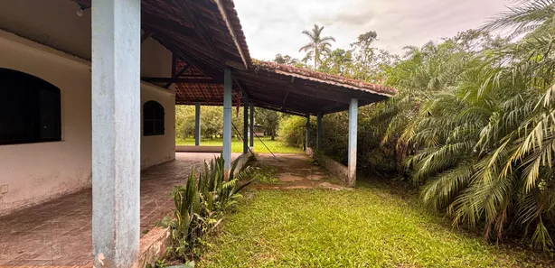 Fazenda / Sítio / Chácara com 3 Quartos à venda, 206m² no Jardim Aguapeu, Itanhaém