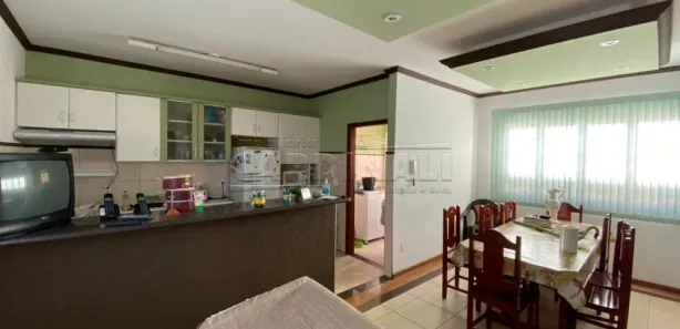 Conjunto Comercial / Sala com 3 Quartos à venda, 213m² no Centro, São Carlos