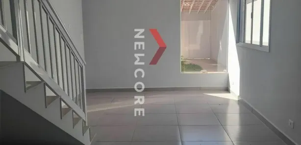 Sobrado com 2 Quartos à venda, 80m² no Vila Vera Cruz, Mongaguá
