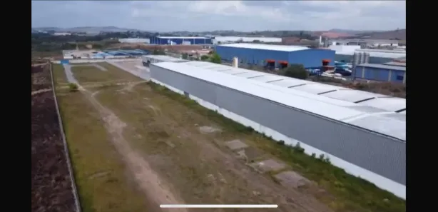 Galpão / Depósito / Armazém para alugar, 4000m² no Centro, Escada