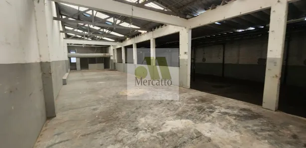 Galpão / Depósito / Armazém para alugar, 700m² no Arraial Paulista, Taboão da Serra