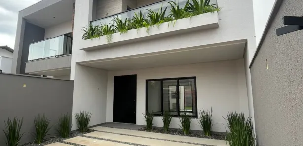 Sobrado com 3 Quartos à venda, 132m² no Itacolomi, Balneário Piçarras