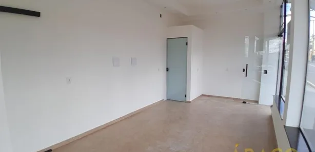 Casa Comercial para alugar, 52m² no Vila Costa do Sol, São Carlos