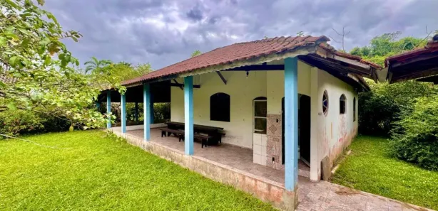 Fazenda / Sítio / Chácara com 3 Quartos à venda, 206m² no Jardim Aguapeu, Itanhaém
