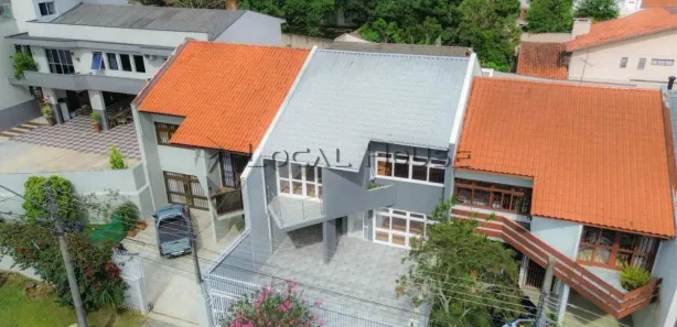Sobrado com 3 Quartos à venda, 225m² no Ahú, Curitiba