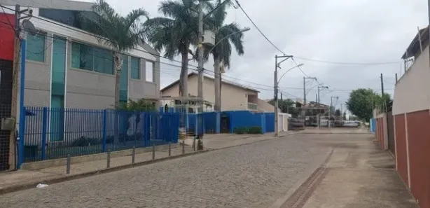 Galpão / Depósito / Armazém para venda ou aluguel, 1176m² no Parque Jóquei Club, Campos dos Goytacazes