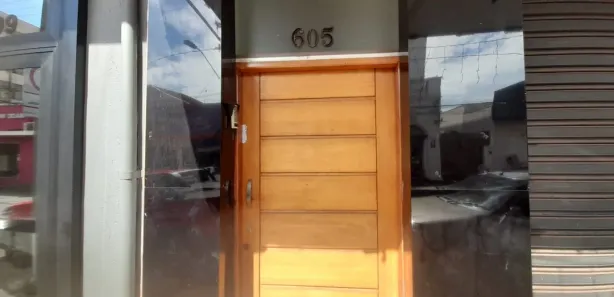 Loja / Salão / Ponto Comercial com 3 Quartos para venda ou aluguel, 285m² no Centro, Jaboticabal
