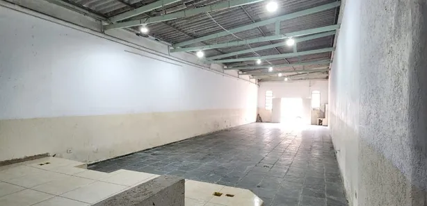 Loja / Salão / Ponto Comercial à venda, 200m² no Parque Residencial Souza Campos, Itaquaquecetuba