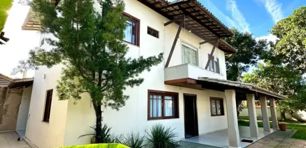 Casa de Condomínio com 4 Quartos para alugar, 420m² no Busca Vida (Abrantes), Camaçari