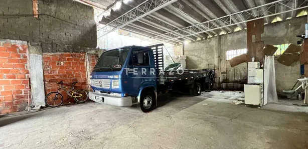 Galpão / Depósito / Armazém para alugar, 120m² no Paineira, Teresópolis