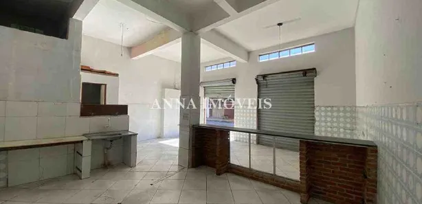 Loja / Salão / Ponto Comercial com 1 Quarto para alugar, 42m² no Eucaliptal, Volta Redonda