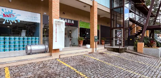 Loja / Salão / Ponto Comercial para alugar, 60m² no Nogueira, Petrópolis