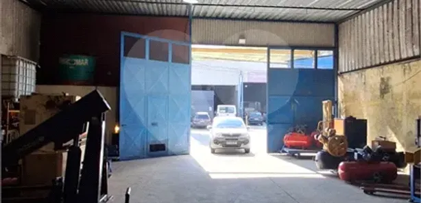 Galpão / Depósito / Armazém à venda, 496m² no Três Poços, Volta Redonda