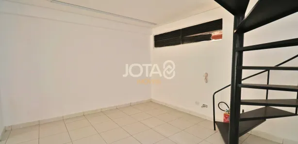 Conjunto Comercial / Sala para alugar, 56m² no Centro, Curitiba